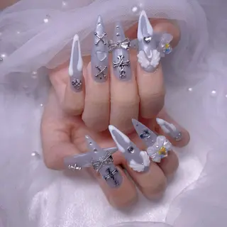 ネイル UMI ネイルサロン新宿🎀のネイルデザイン