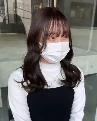 セミロング カラー ササキカズマ〻透明感 〻色落ち〻赤み消しのヘアスタイル