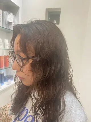 ロング パーマ atelier doux dimanche（アトリエ・ドゥー・ディマンシュ）所属・Fukamiレイヤー 透明感カラーのヘアスタイル