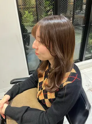セミロング ナミ🩶暗髪/暖色 ❤️/透明感/縮毛のヘアスタイル