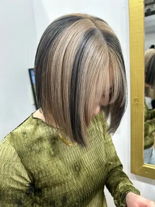 ショート カラー 古澤 杏奈のヘアスタイル