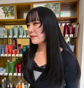 ロング Befine所属・岸 奈々香のヘアスタイル