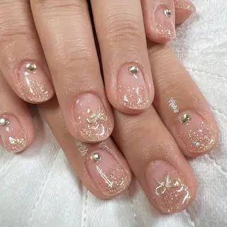 ネイル キャンアイドレッシー六本木店所属・MIKA／耳ツボ ／マグネットネイルのネイルデザイン