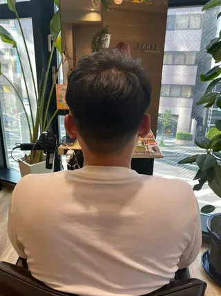 メンズ grazie所属・吉田 亜友莉のヘアスタイル