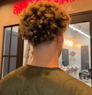 ショート パーマ メンズ FADE&LINE 高井戸所属・佐藤 吏空のヘアスタイル