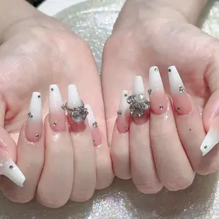 ネイル Queens 榊 まおのネイルデザイン