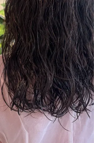 セミロング パーマ BELLE by revo所属・𝘀𝗮𝗲/ 艶髪/ショートボブのヘアスタイル