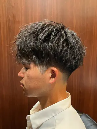 ミディアム パーマ CuMARi所属・🌈福本 裕也🌈のヘアスタイル