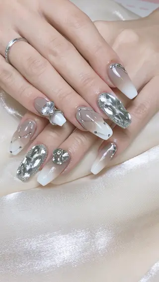 ネイル LR.ONE ヨウのネイルデザイン