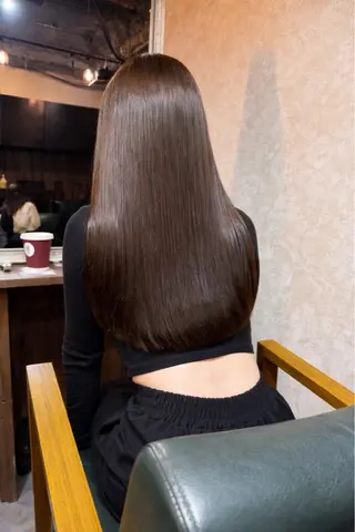 ロング ヴェチカヘア京橋所属・脱白髪染め カミタニのヘアスタイル