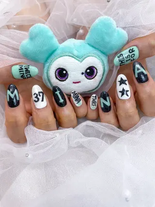 ネイル 五十嵐 美智のネイルデザイン