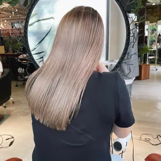 セミロング カラー ハイトーンこそキレイ に◎佐藤雄太のヘアスタイル