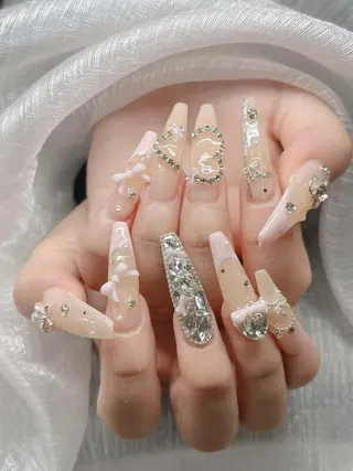 ネイル Lee Nailsのネイルデザイン