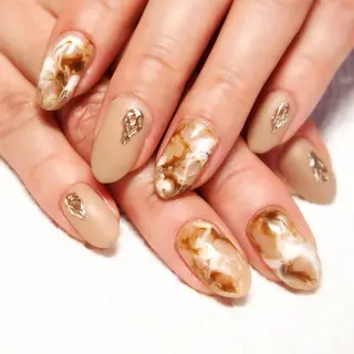 ネイル 山田 麻衣のネイルデザイン