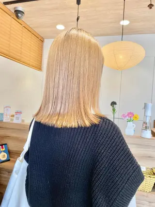 ミディアム カラー Oasisgarden所属・レイヤー/ブリーチ MOMOのヘアスタイル