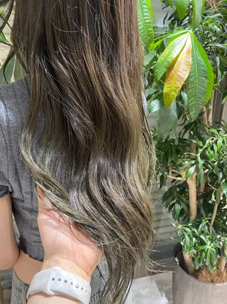 ロング カラー Aloa yokohama所属・💎透明感カラー /似合わせカット💎のヘアスタイル