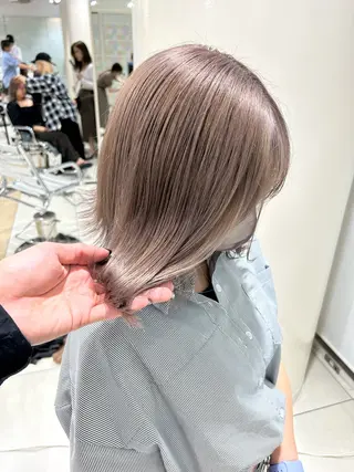 ショート カラー RAIA💎ケア ブリーチ＆パーマ💎のヘアスタイル