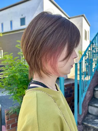 ショート カラー エミタス 柳通り(Emitas.)所属・岡村 莉穂のヘアスタイル