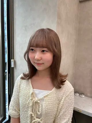 カラー 透明感ベージュ🤎 ナチュラルレイヤーのヘアスタイル