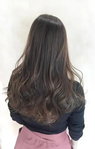 ロング カラー kiki所属・中田 敏明のヘアスタイル