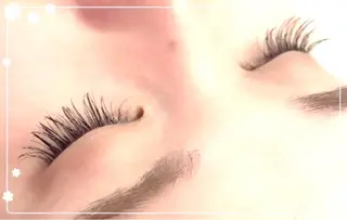 マツエク・マツパ three Nail&Eyeのネイルデザイン