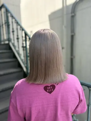 ミディアム カラー 浜崎 千亜のヘアスタイル