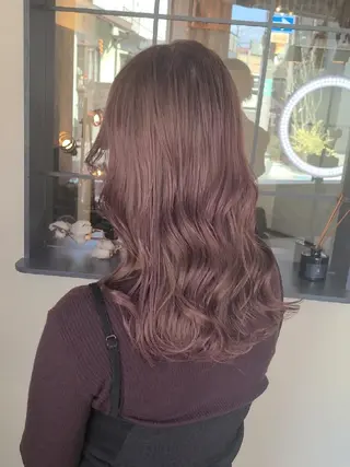 セミロング ブリーチカラー🌈 嘉名 真樹のヘアスタイル