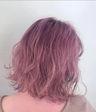 ショート 🧨ブリーチー×ボブ レイヤー💎じゅえるのヘアスタイル