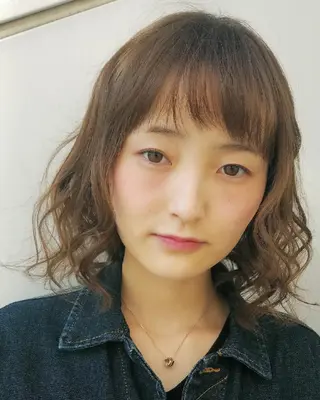 ミディアム パーマ カラー grow上野御徒町【グロウ】所属・ブリーチ・ハイトーン 特化🎉内山のヘアスタイル