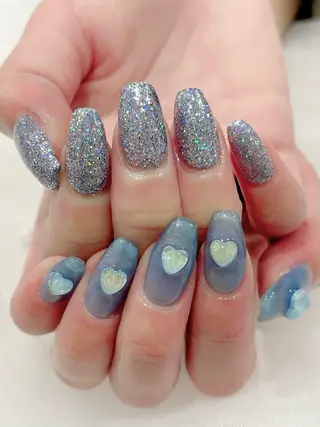 ネイル Zir nail 津田沼店所属・☁️ ゆい 🧸💛のネイルデザイン