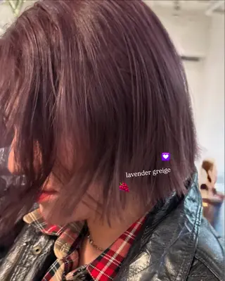 ショート カラー ミルクティー× グレージュMOMOのヘアスタイル