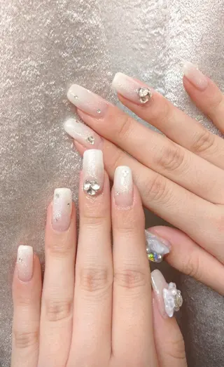 ネイル 會田 瑠衣のネイルデザイン