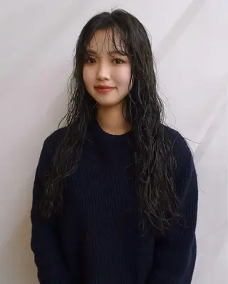 ロング パーマ カットモデル/ ハイトーン/ゆうあのヘアスタイル