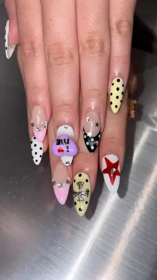 ネイル 👽個性派ネイル🎀 komachiのマツエク・マツパデザイン