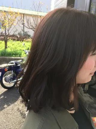 カラー ビヨウシツトリコ よねたにみなのヘアスタイル