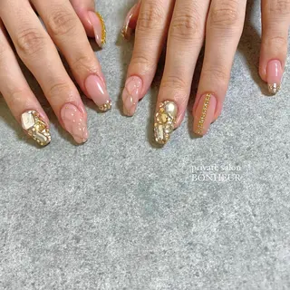 ネイル BONHEUR Annaのネイルデザイン