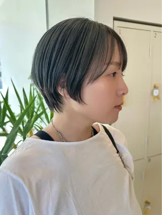 ショート カラー 間水 和樹のヘアスタイル