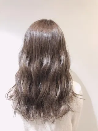 ロング 中川 莉玖のヘアスタイル