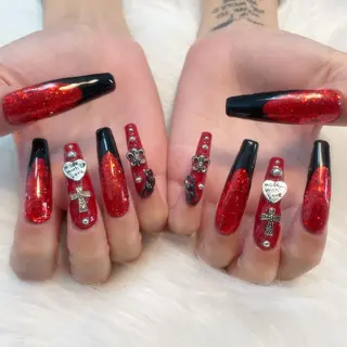 ネイル ゴテゴテ💙ワンホン リオナのネイルデザイン