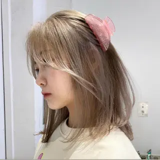 ミディアム ヘアアレンジ ネイル ハイトーン特化 pepe🎀のヘアスタイル