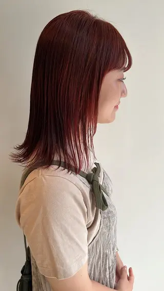 ミディアム 透明感カラー🫧 高田李胡のヘアスタイル