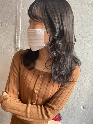 セミロング カラー hisano / ハイトーン・透明感のヘアスタイル