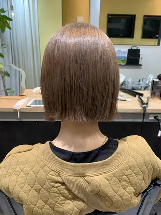 ショート カラー hub hair レイヤー/透明感のヘアスタイル