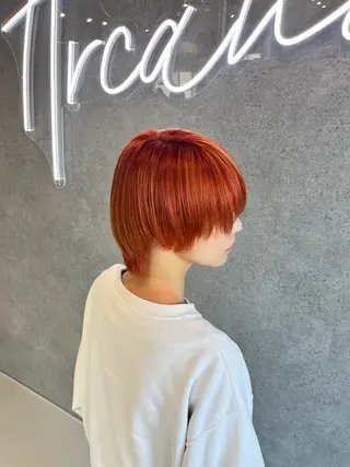 ショート カラー ARCANA アルカナのヘアスタイル