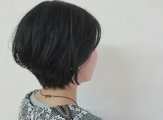 ショート 透明感ハイライト◎ 伊藤夏海のヘアスタイル