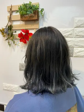 ミディアム カラー ショートボブ✨️ 池田芽生のヘアスタイル