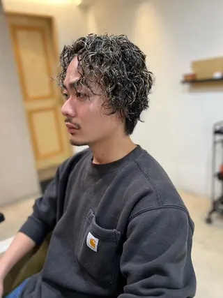 パーマ メンズ 心斎橋バレイヤージュ 小林勝貴のヘアスタイル