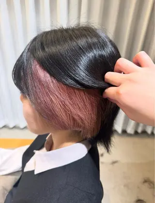 ショート カラー 中山 涼華のヘアスタイル