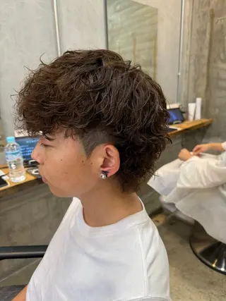 ショート パーマ メンズ 小林 崇雅　ダウンパーマのヘアスタイル