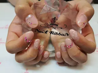 ネイル ネイルリボン 受付スタッフのネイルデザイン